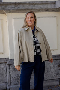 Maga - korte trench vlindermouw - beige