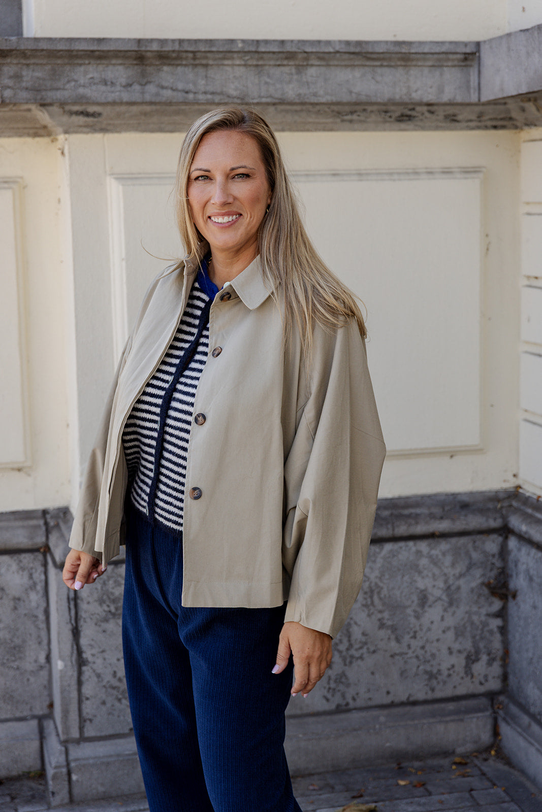 Maga - korte trench vlindermouw - beige