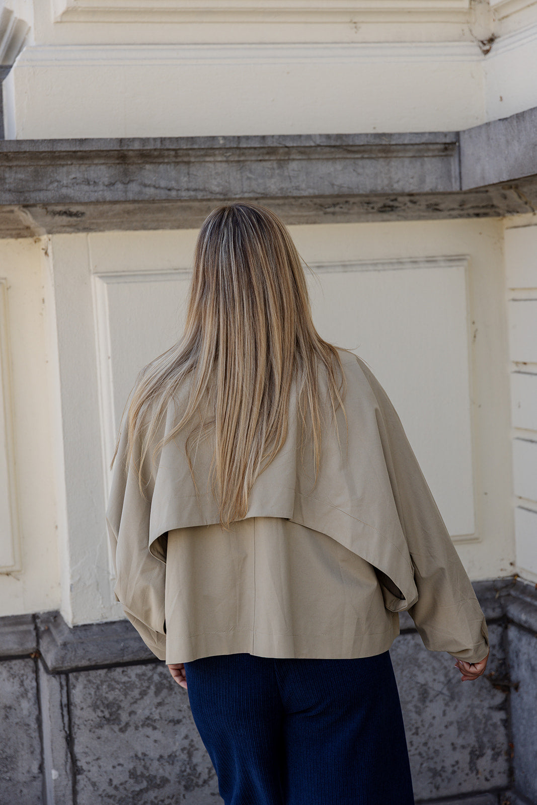 Maga - korte trench vlindermouw - beige