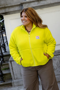 Amori - kort teddy vest- fluogeel