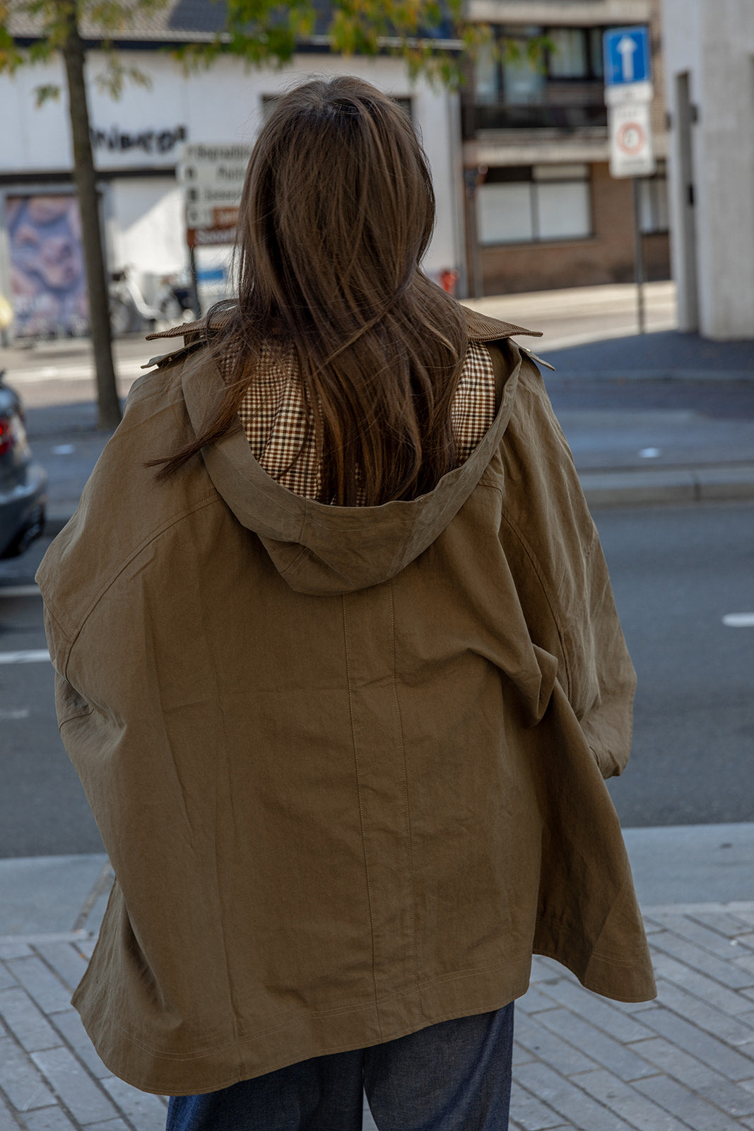 Lauren - jas cape - kaki