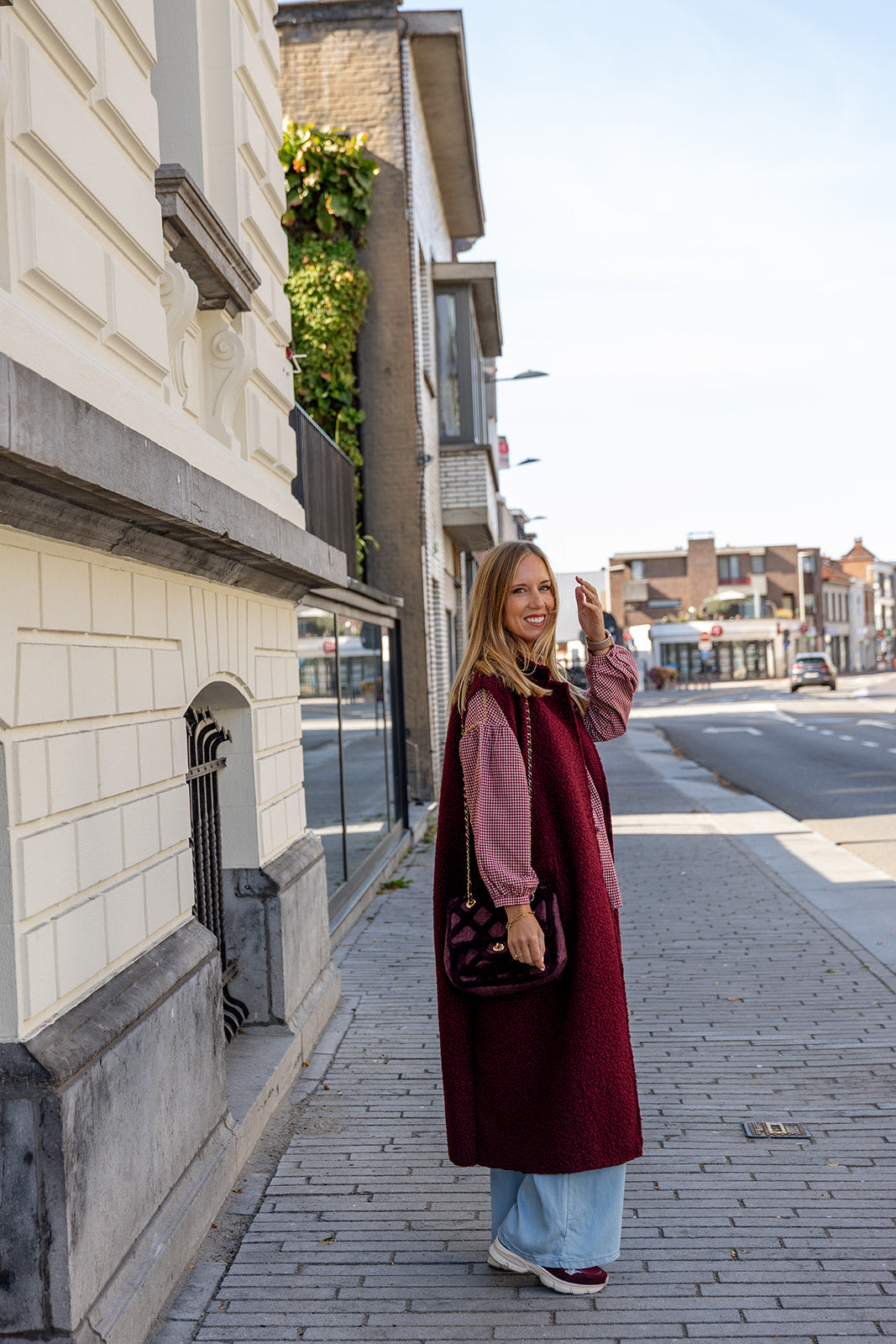 Rika - mouwloze jas - burgundy