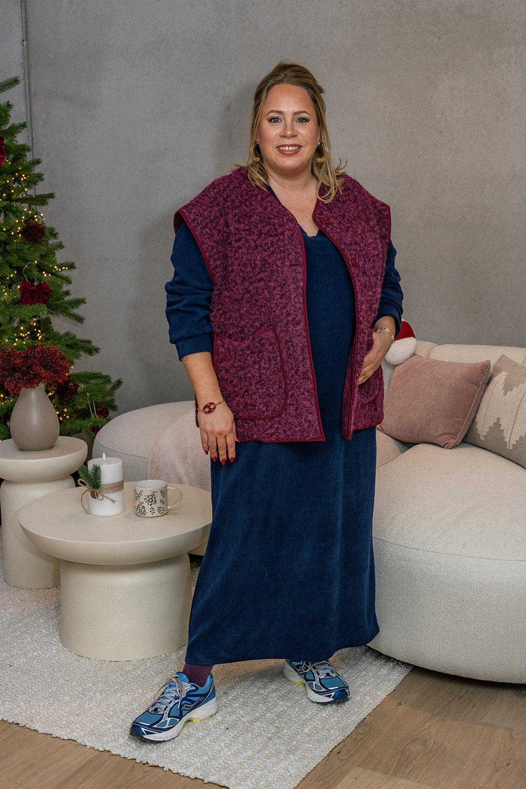 Fran - ribfluwelen sweaterdress V-hals - marineblauw