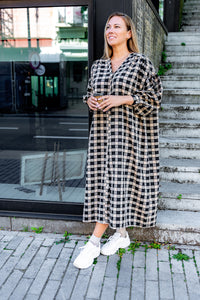 Ava-  kleedje - checkered zwart