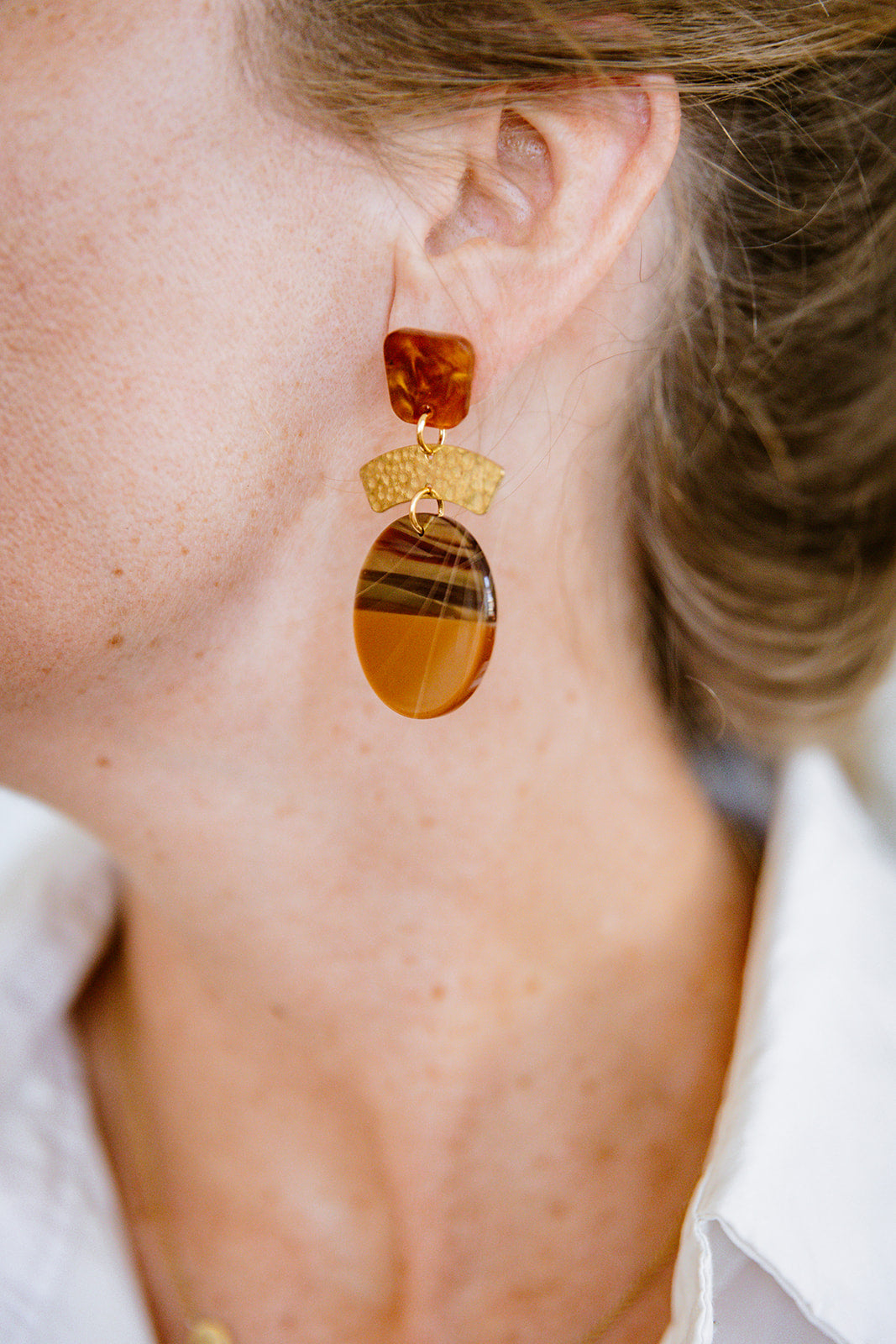 Raine- oorbellen -cognac/goud