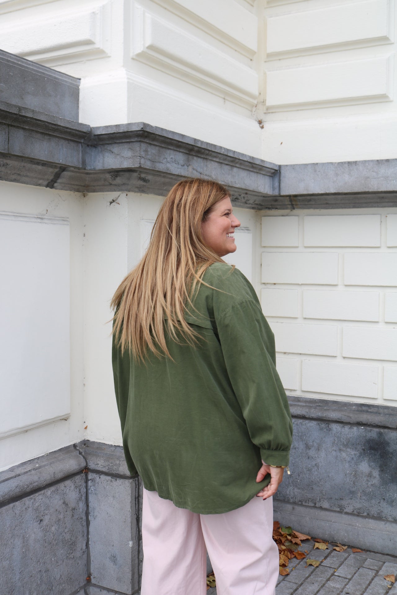 Connie - hemd ribfluweel - licht kakigroen