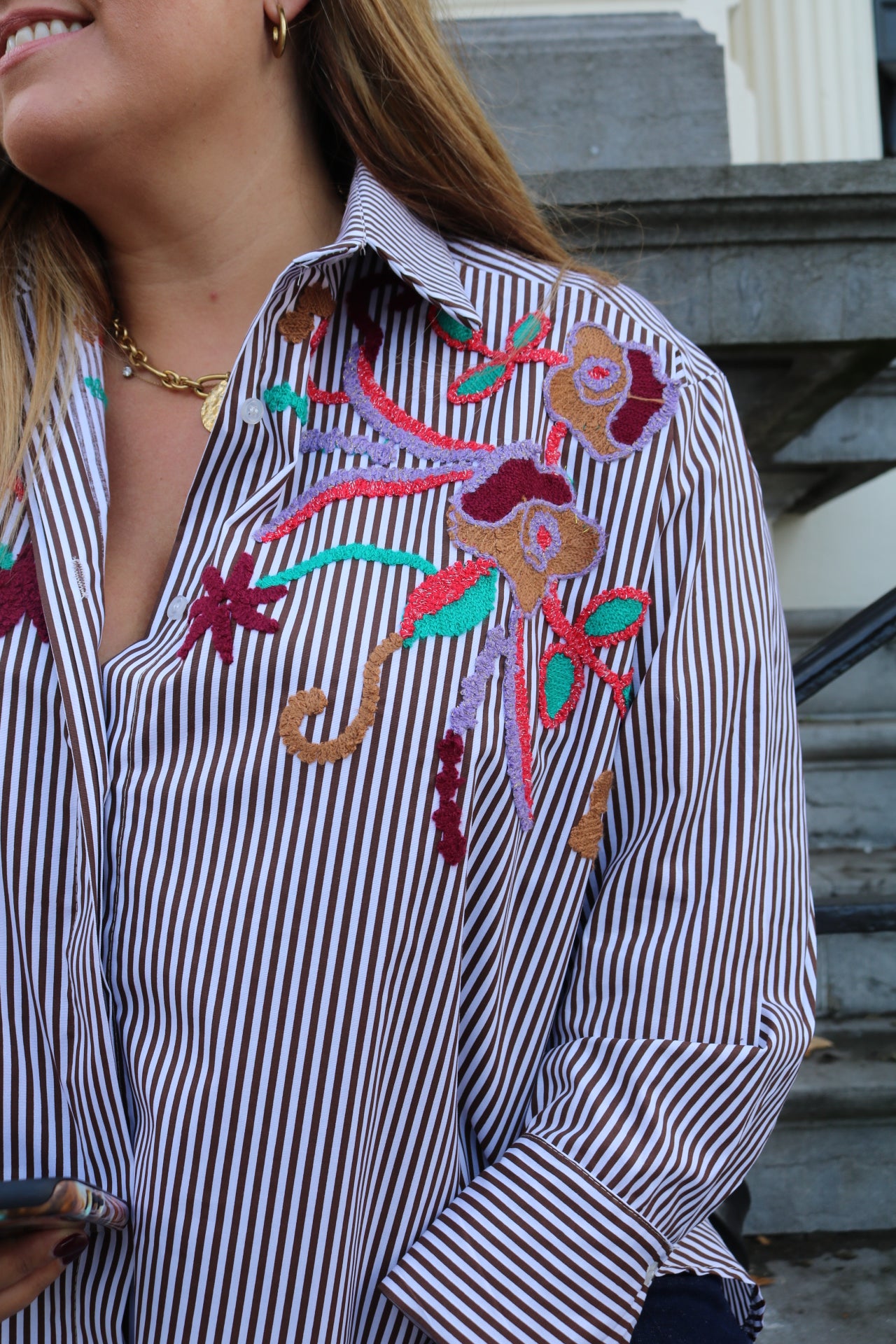 Ivy - blouse met broderie gestreept - bruin/wit