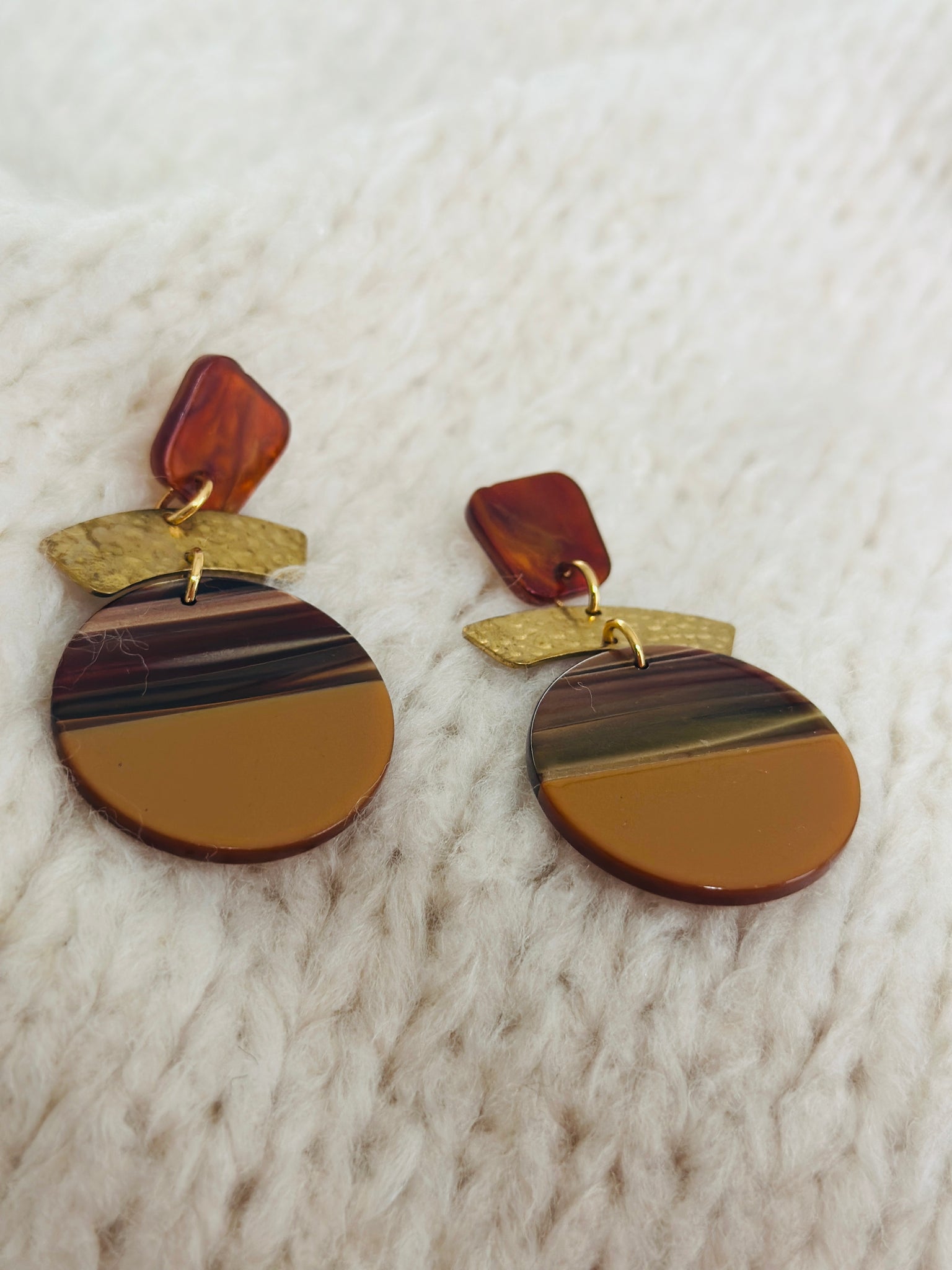 Raine- oorbellen -cognac/goud